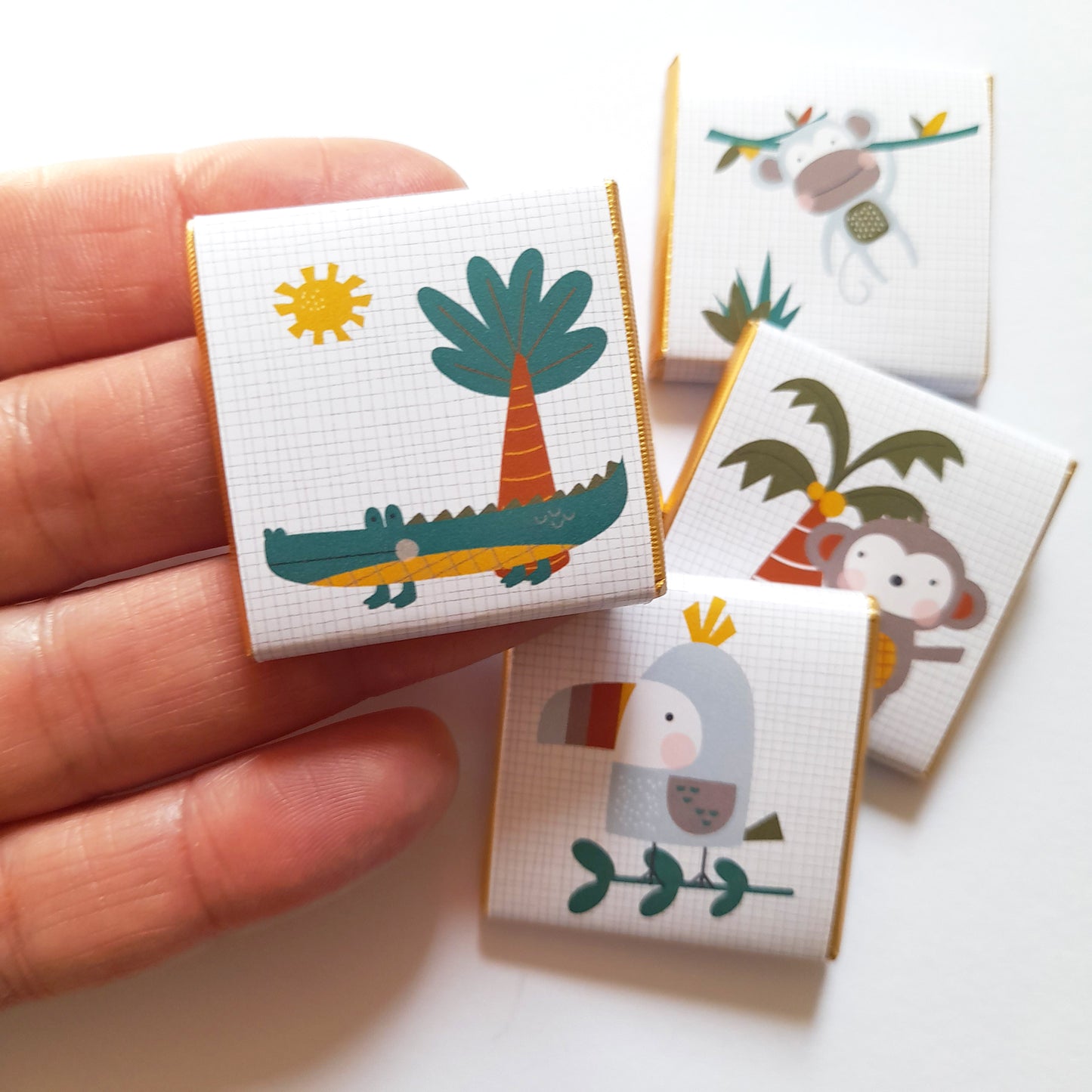 Cute Tropical Jungle Personalised Chocolate Favours – Safari Party Treats (Pack of 25)