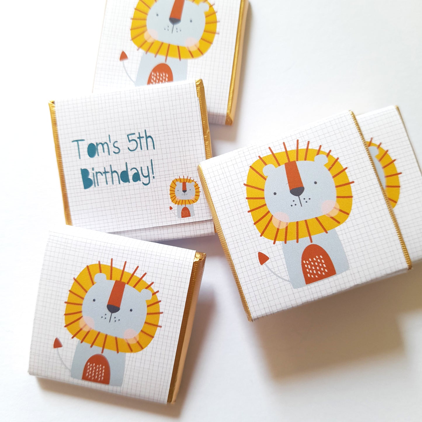 Cute Lion Personalised Chocolate Favours – Jungle Theme Party Treats (Pack of 25)