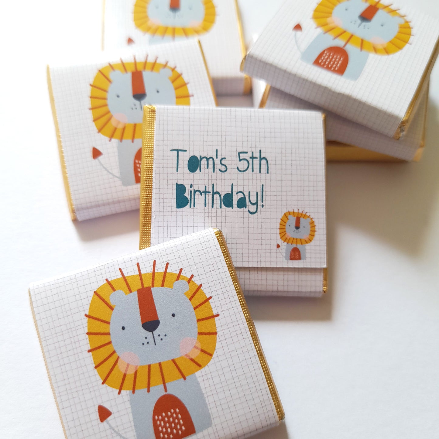 Cute Lion Personalised Chocolate Favours – Jungle Theme Party Treats (Pack of 25)