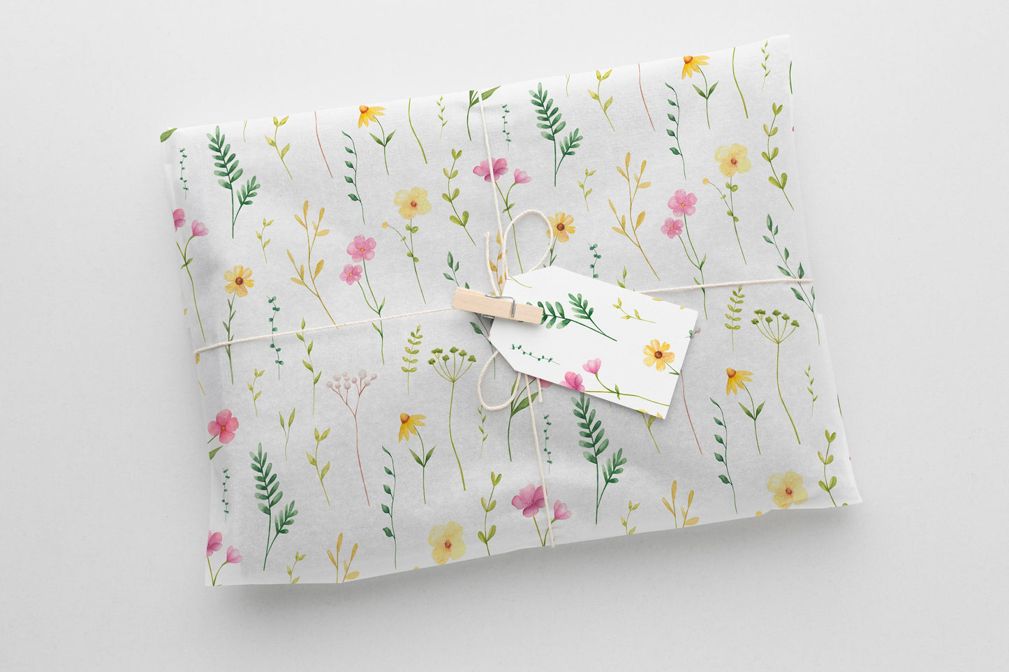 Wildflowers Gift Paper Sheet – Large Size, Delicate Floral Design for Wrapping Gifts