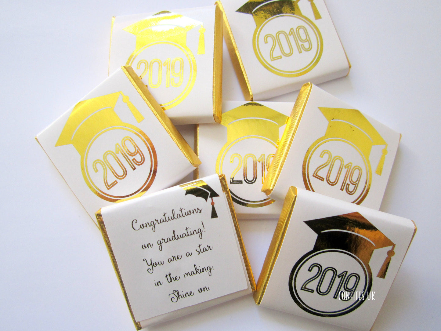 Personalized Graduation Year Chocolate Favours – Gold Cap & Year, Guests Favours, Pack of 25