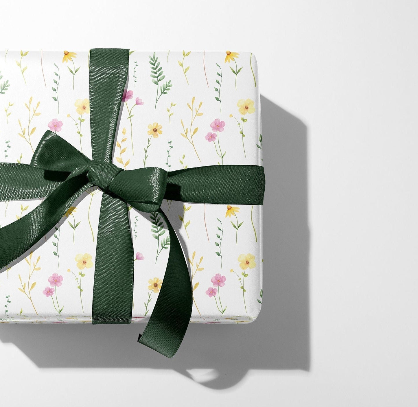 Wildflowers Gift Paper Sheet – Large Size, Delicate Floral Design for Wrapping Gifts