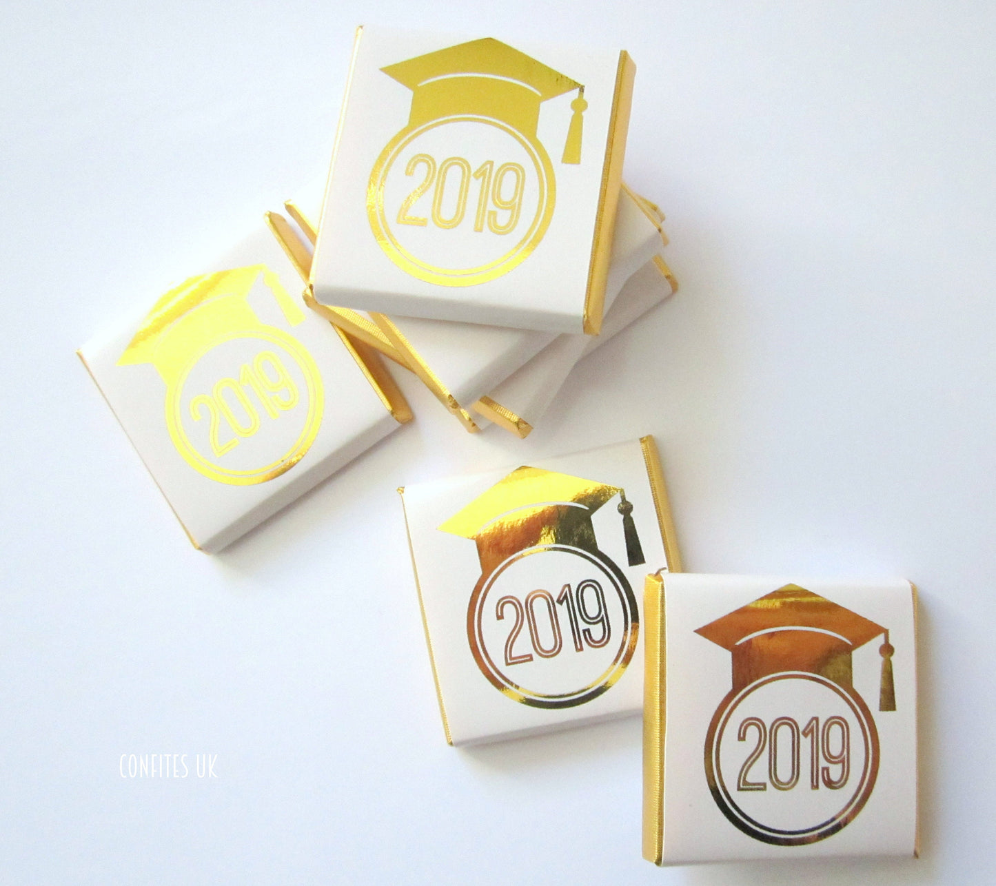Personalized Graduation Year Chocolate Favours – Gold Cap & Year, Guests Favours, Pack of 25