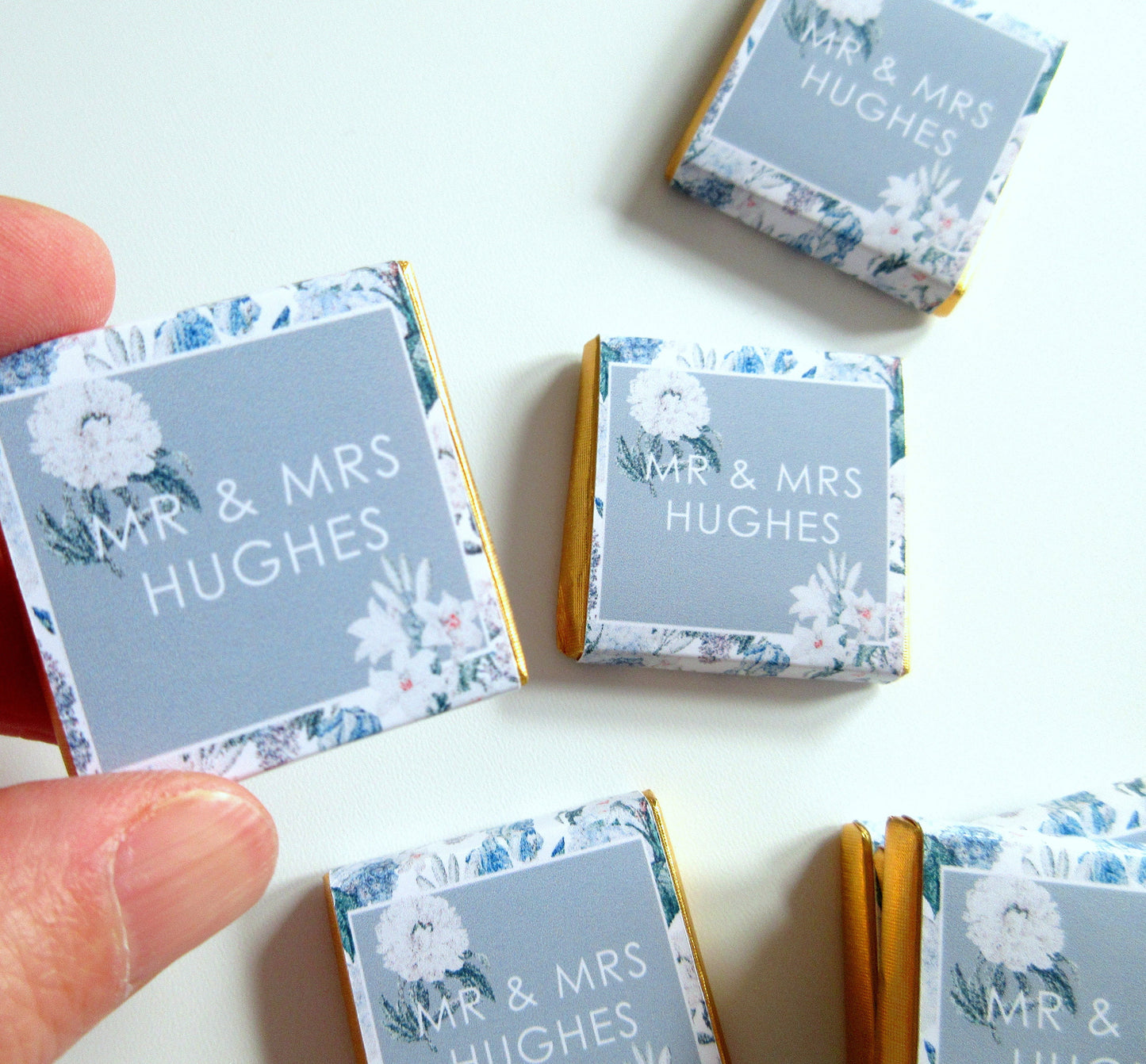 Personalized Blue Wedding Chocolates – Mr & Mrs, Floral Wedding Favours, Pack of 25