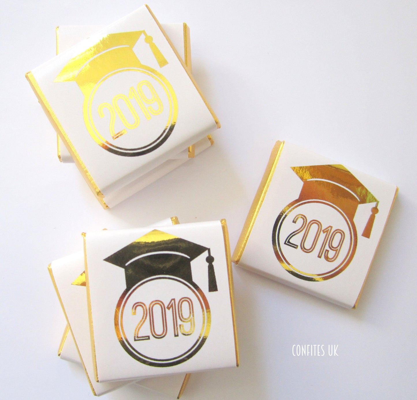 Personalized Graduation Year Chocolate Favours – Gold Cap & Year, Guests Favours, Pack of 25