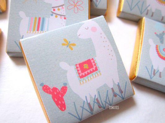 Llama birthday chocolate favour – square Fairtrade milk chocolate (approx 3 × 3 cm, 5 g) wrapped in gold foil and glossy paper featuring cute assorted llama illustrations, personalised message on the back, pack of 25