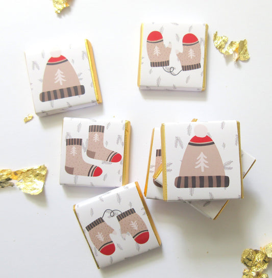 Cosy Christmas Chocolate Favours – Personalised (Pack of 25)