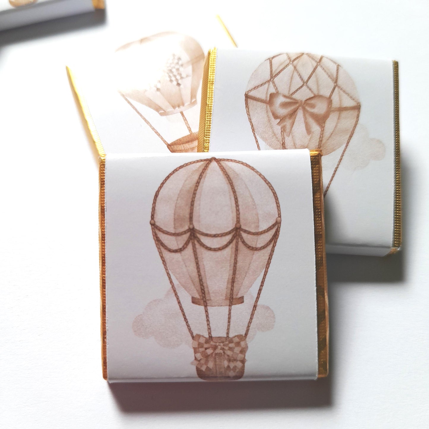 Neutral Hot Air Balloon Chocolate Favours – Pack of 25