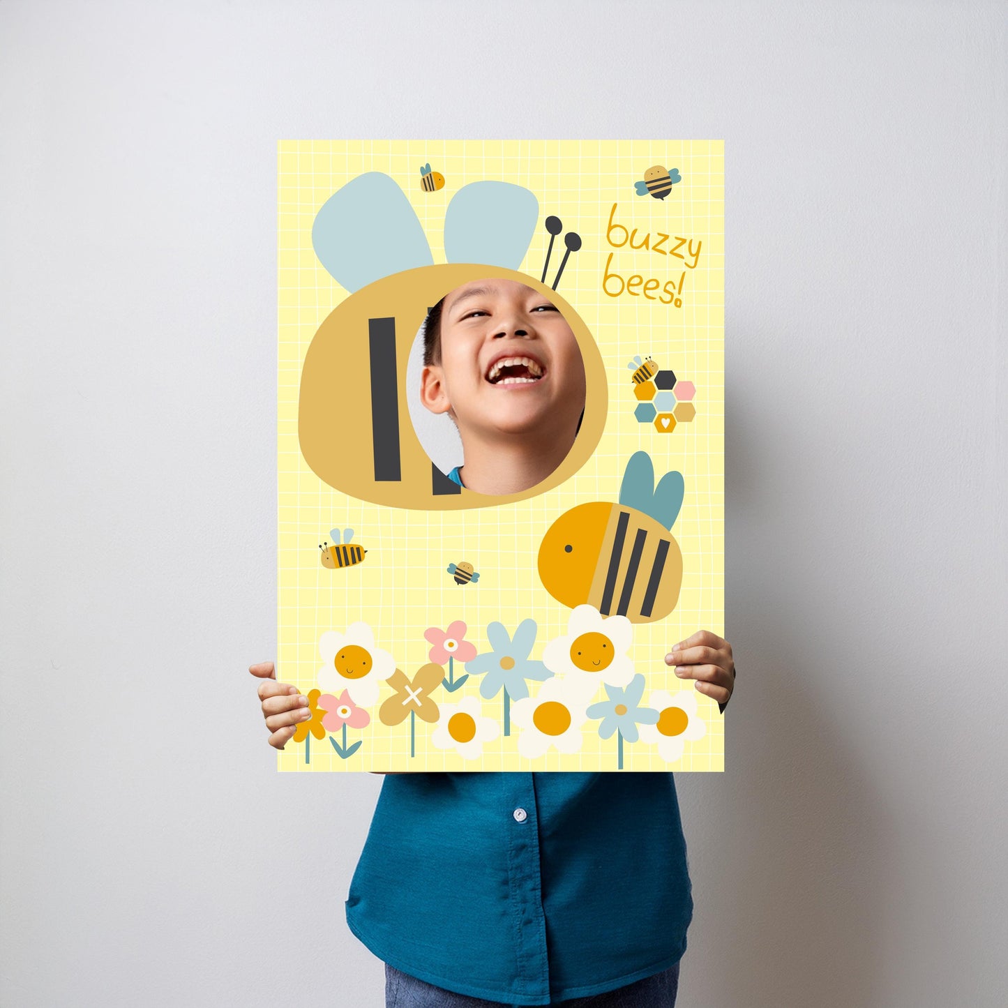 Bee Photo Booth Prop – Face-in-the-Hole Bee (5 mm Foam)
