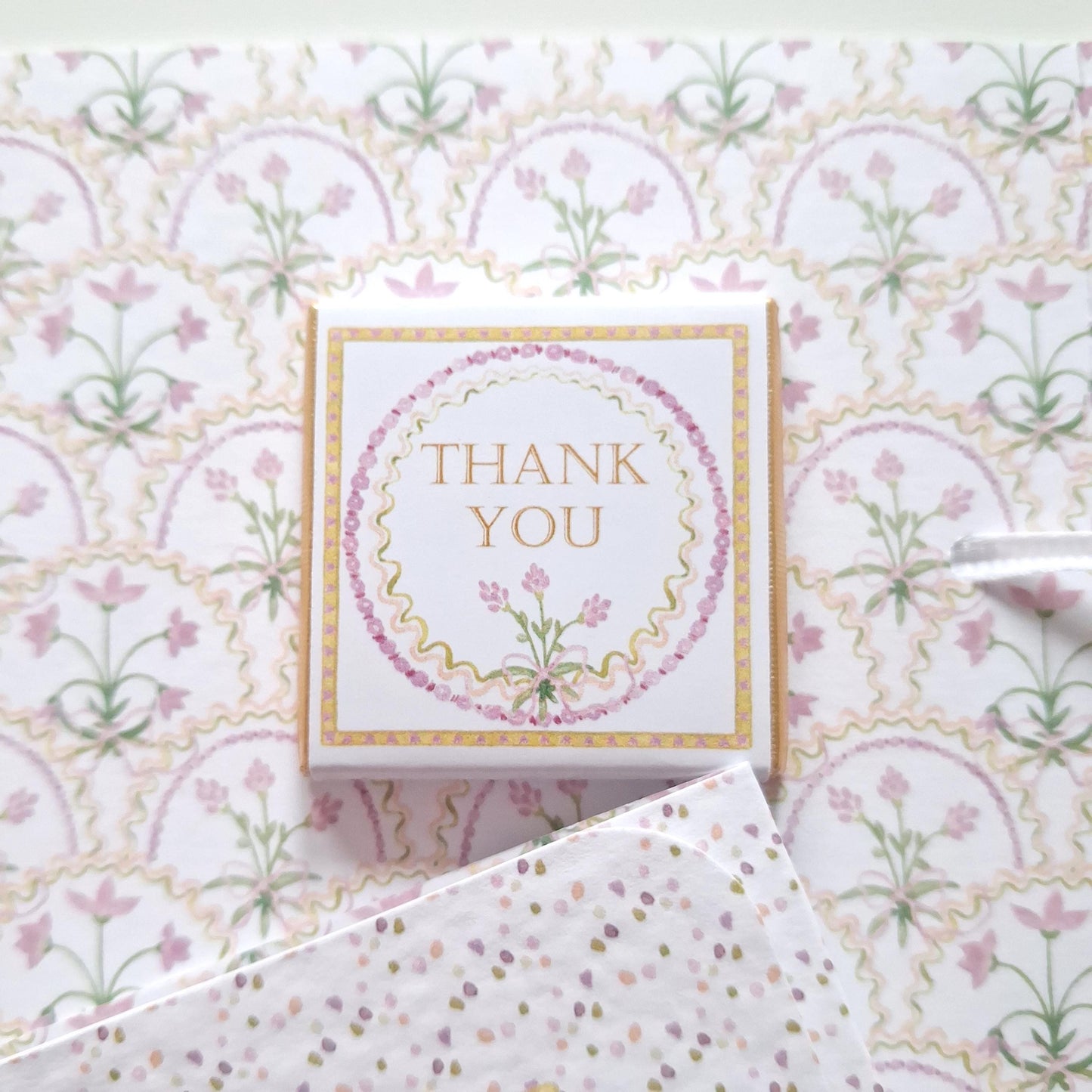 Lilac Floral Wedding Favours with Chocolate – Personalised Guest Gifts