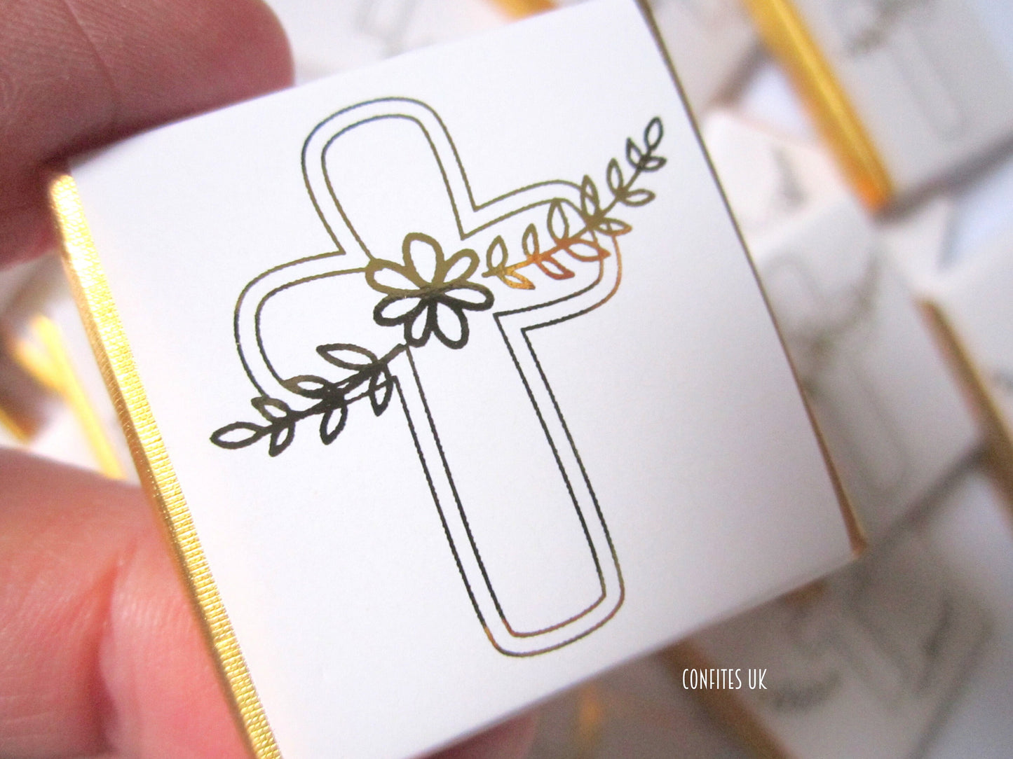 Personalized First Communion Chocolate Favours – Elegant White and Gold Cross, Party Favors & Guest Gifts, Pack of 25