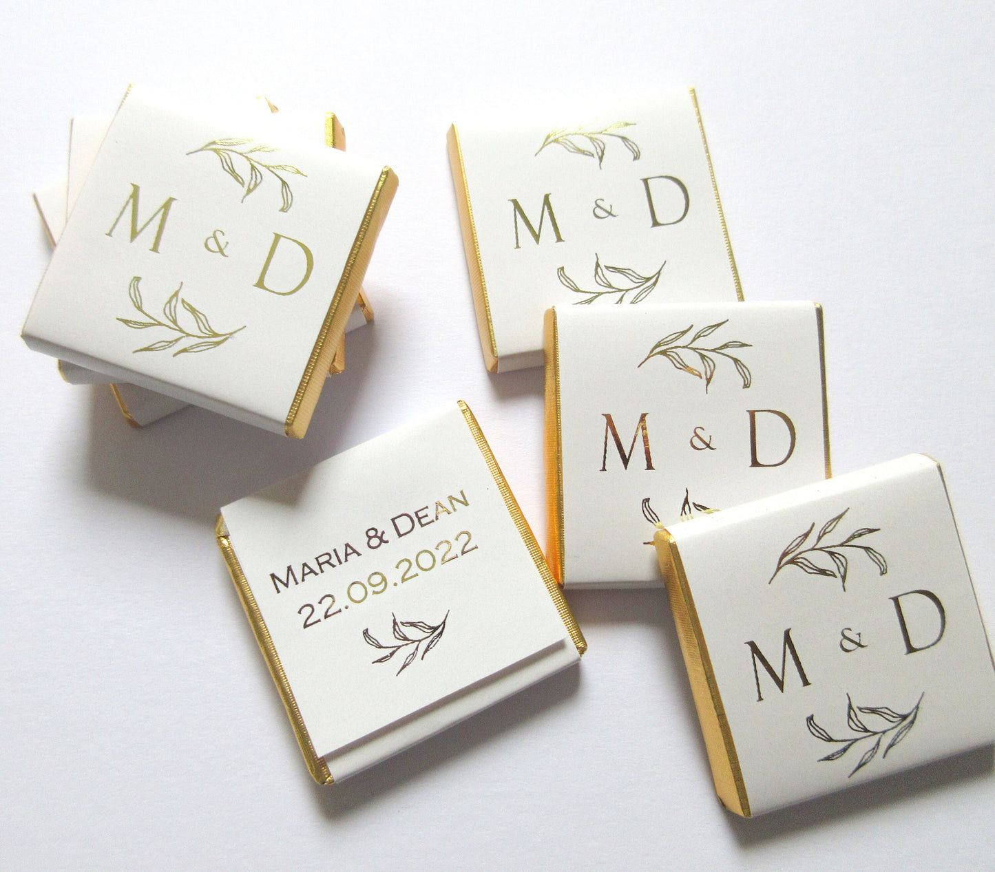 Personalized Wedding Chocolate Favours – Golden Leaves and Initials Design, White & Gold (Set of 25)