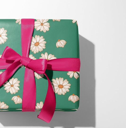 Large Emerald Green Gift Paper with Daisy Design – Perfect for Special Occasions