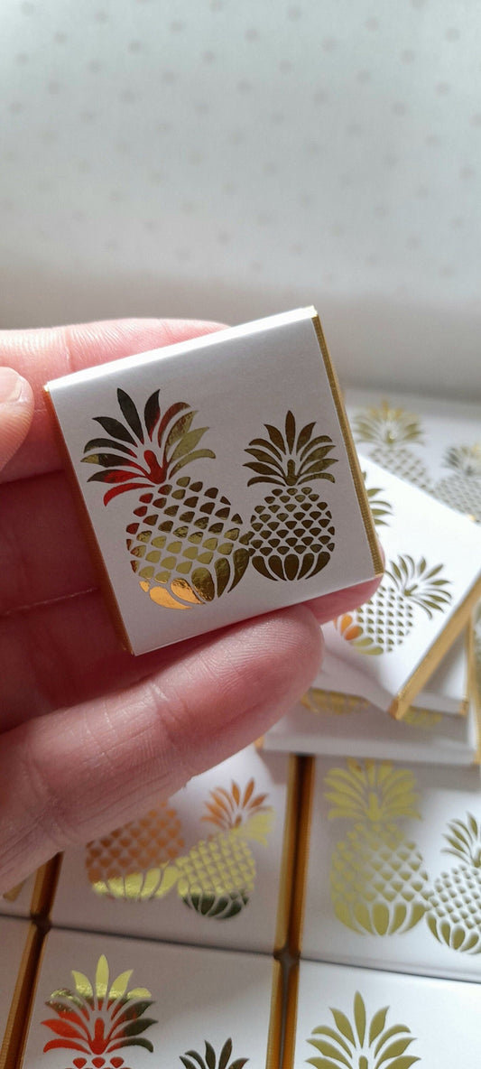 Personalized Golden Pineapple Tropical Party Chocolate Favours – Perfect Guest Favours (Pack of 25)