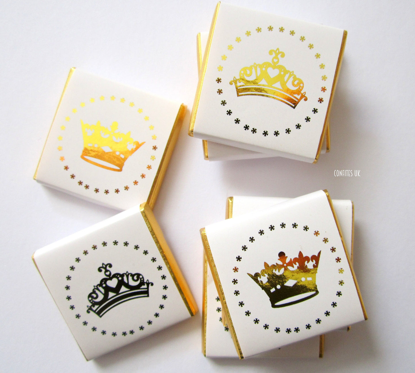 Personalized Golden Crown Chocolate Favours – Elegant Party Favours for Any Occasion (Pack of 25)