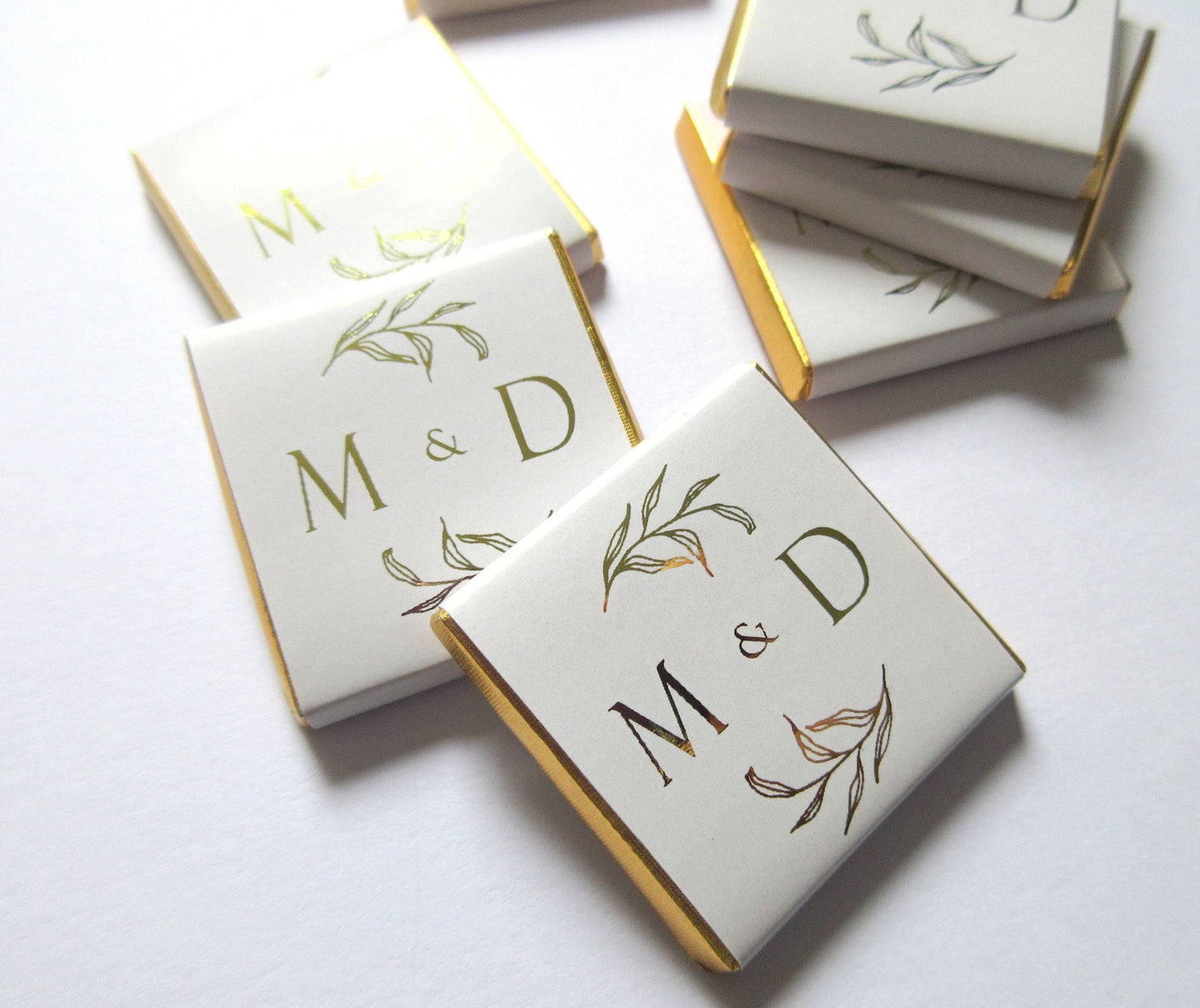 Personalized Wedding Chocolate Favours – Golden Leaves and Initials Design, White & Gold (Set of 25)