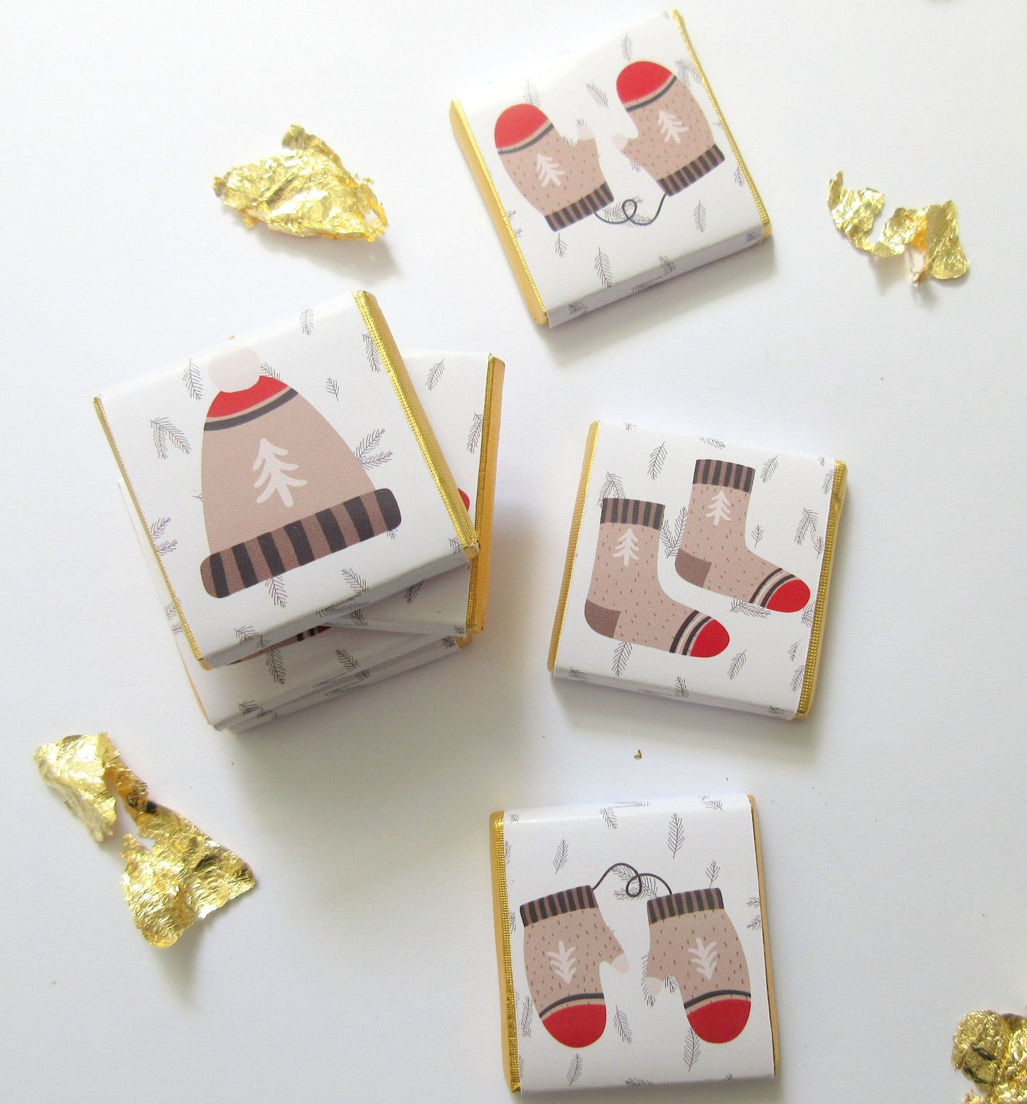 Cosy Christmas Chocolate Favours – Personalised (Pack of 25)