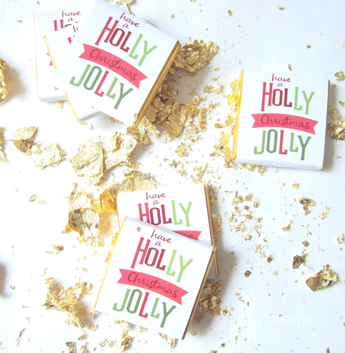 estive white Christmas chocolate with gold foil trim and a personalised back.
Ideal for stockings, party tables, or as gifts for holiday guests