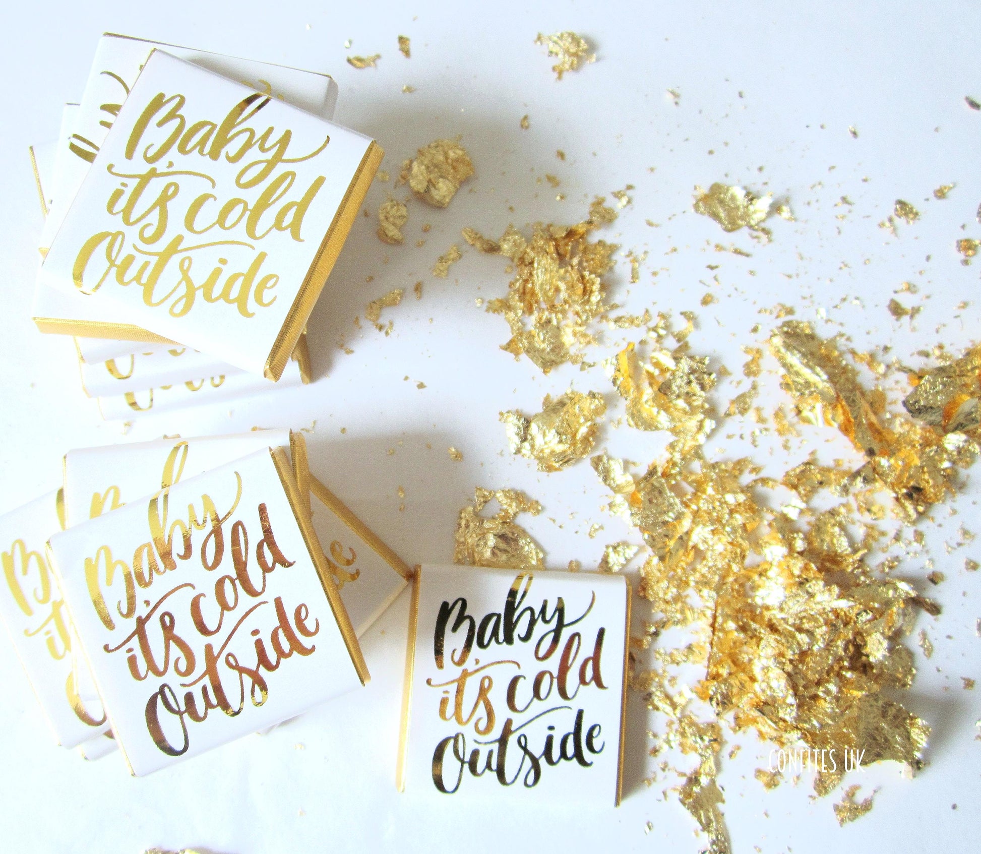 A pack of 25 mini chocolates that are personalised for events.
Theme: 'Baby It's Cold Outside,' making them ideal for winter weddings, Christmas or Baby Shower